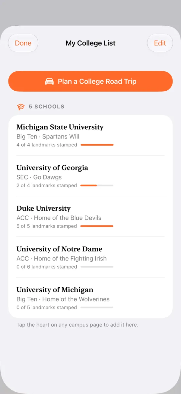 Meine College-Liste mit fünf gespeicherten Unis und einer Taste College-Roadtrip planen